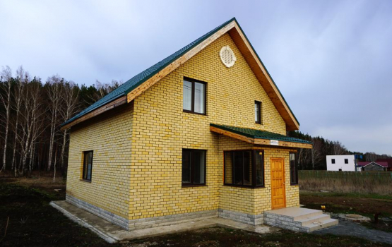 Одноэтажный дом из кирпича